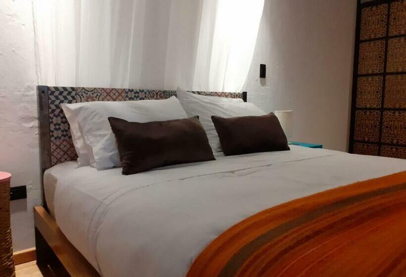 ペンション Hostal Suite Le Fabrique