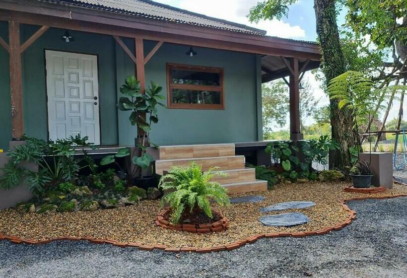 膳宿费 Little For Rest Nakornnayok