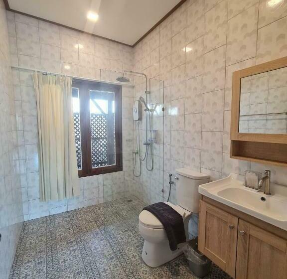 膳宿费 Little For Rest Nakornnayok