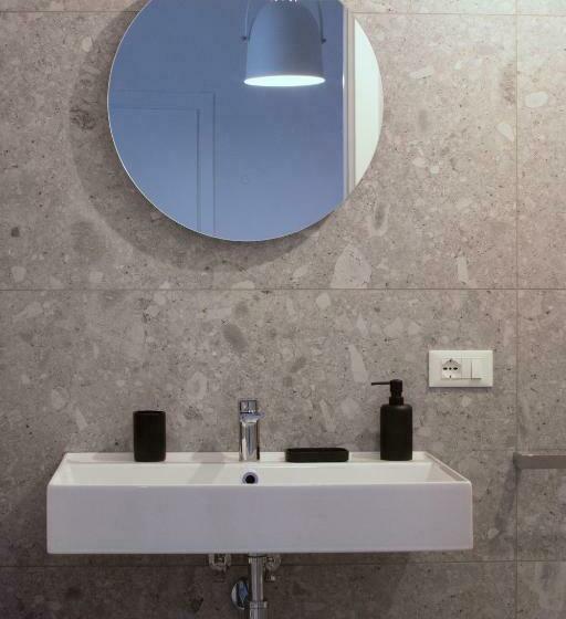 膳宿费 Whiterooms