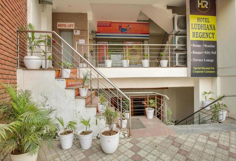 ホテル Ludhiana Regency