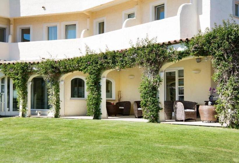 Ahr Baja Hotel & Spa Cannigione