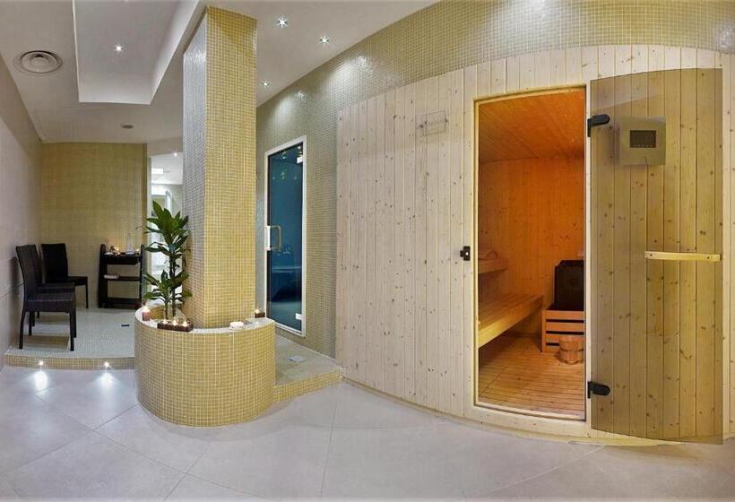 Ahr Baja Hotel & Spa Cannigione