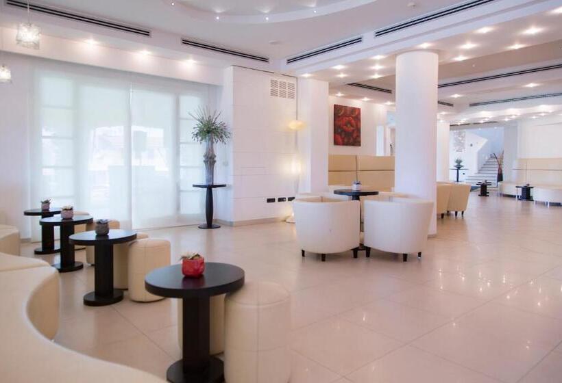 Ahr Baja Hotel & Spa Cannigione