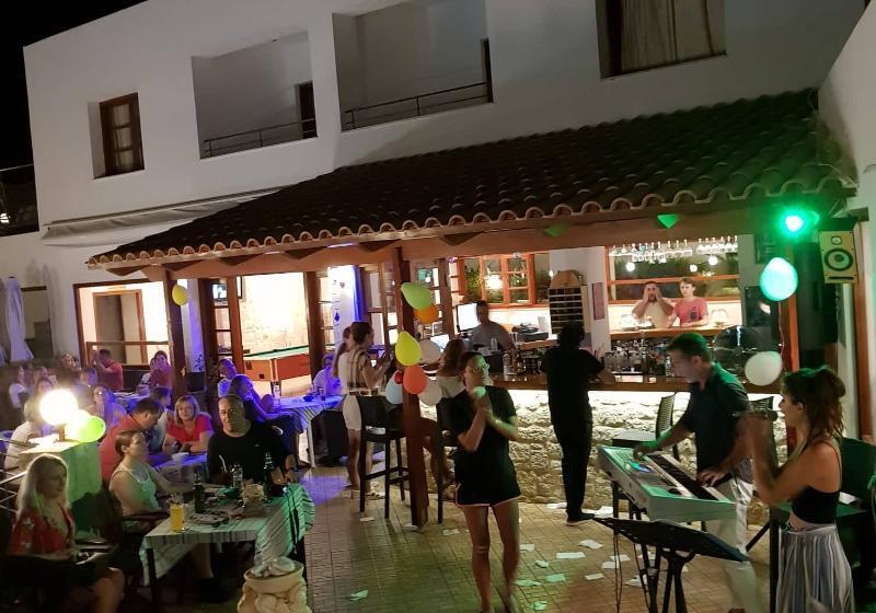 Amazones Sun Studios