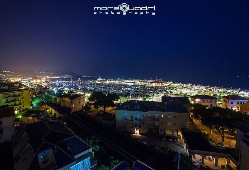 Excelsior Hotel E Appartamenti