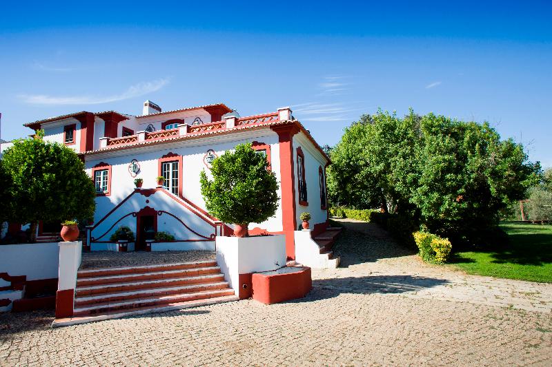 פונדק Moinho Do Alamo