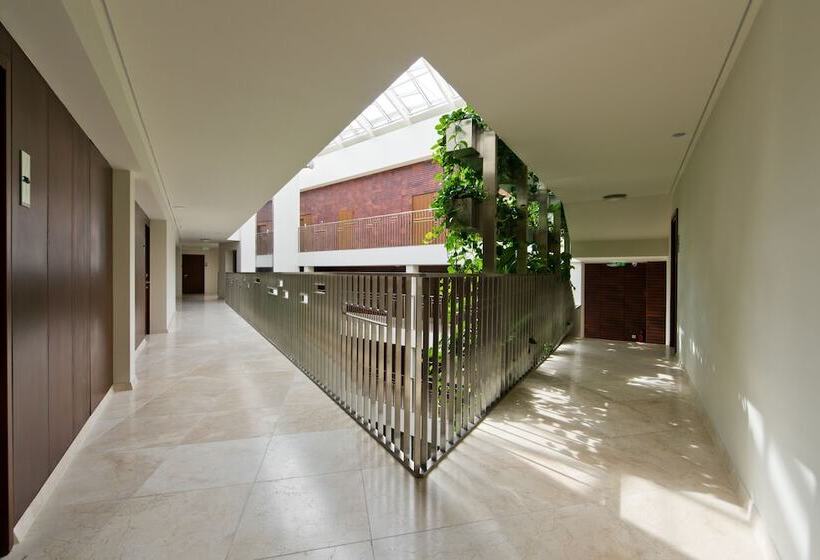 هتل Mana Suites & Sea