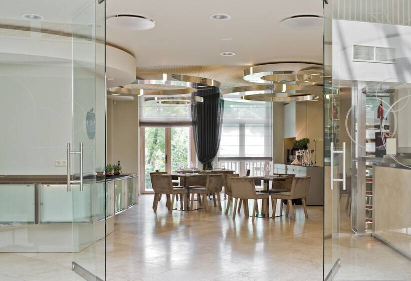 هتل Mana Suites & Sea