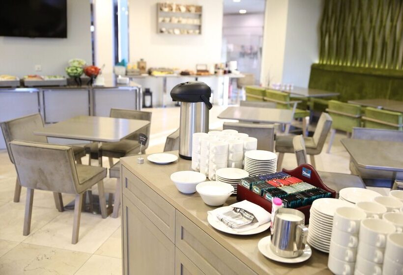 هتل Mana Suites & Sea