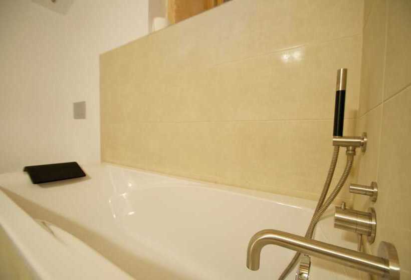 Bennoc Petit Hotel Only Adults