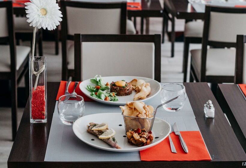 בית מלון כפרי Best Western Hôtel Des Thermes   Balaruc Les Bains Sète