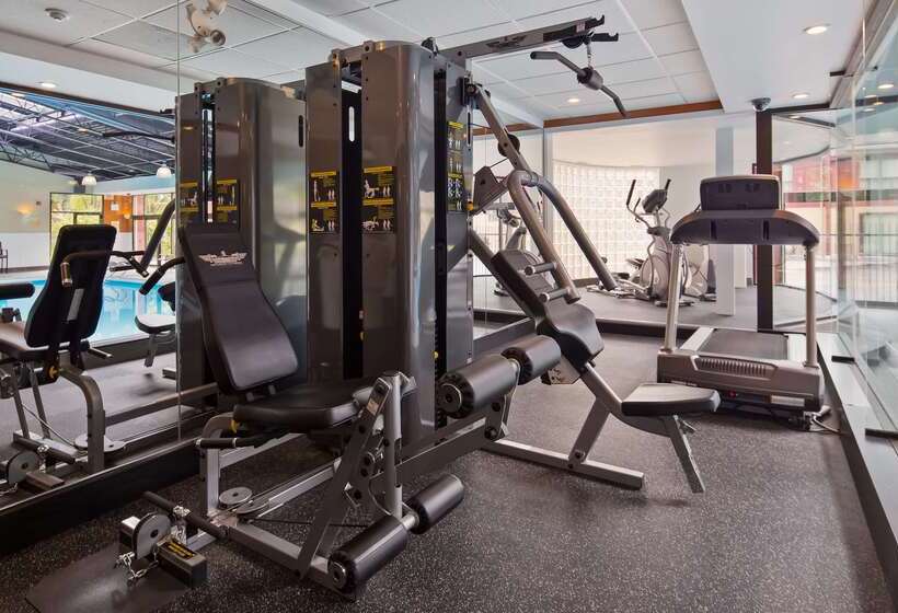 Best Western Plus Ottawa Kanata Hotel And Conference Centre