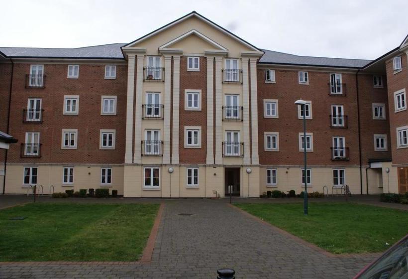 호텔 Brunel Crescent