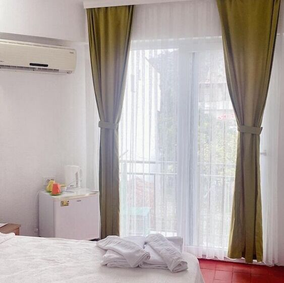 هتل Caretta Caretta