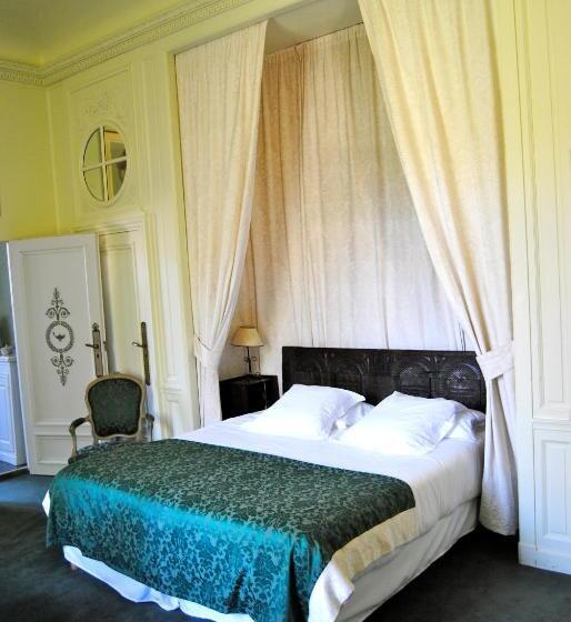 בית מלון כפרי Château D'Urtubie