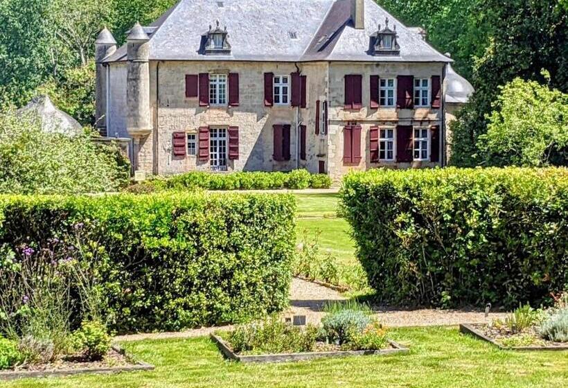هتل Château D'Urtubie