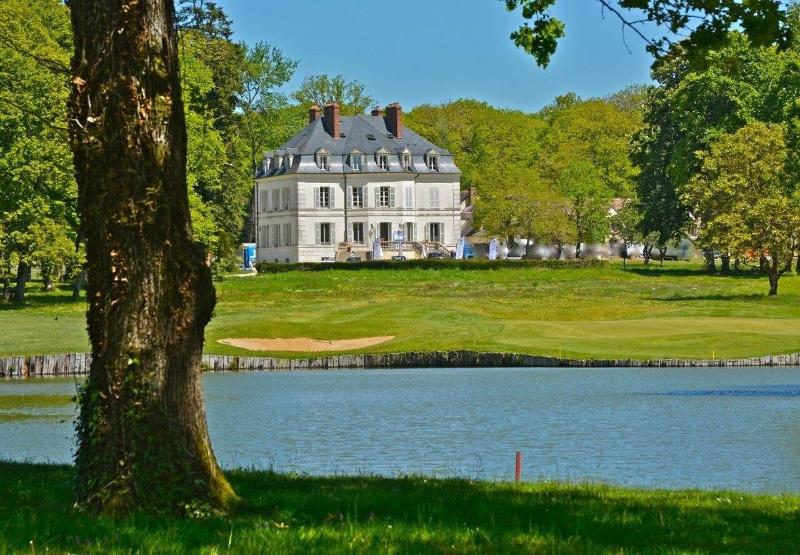هتل Domaine Et Golf Du Roncemay