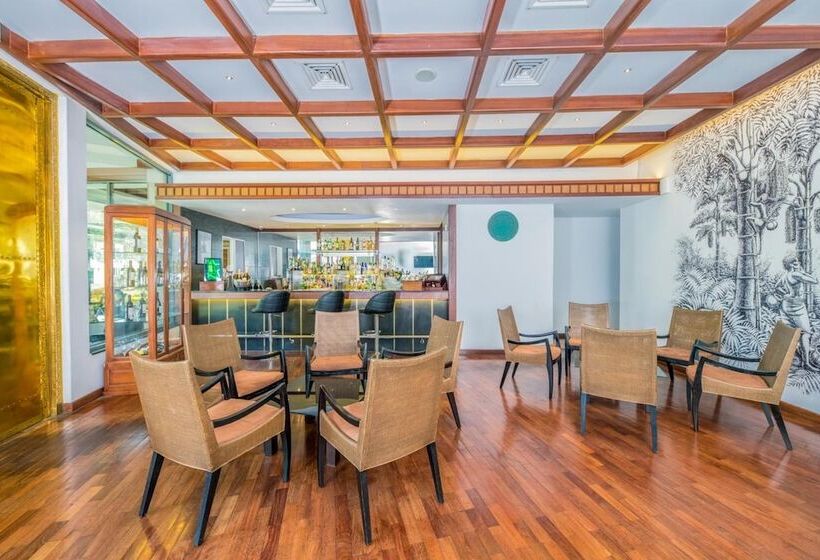 호텔 Earl S Regent