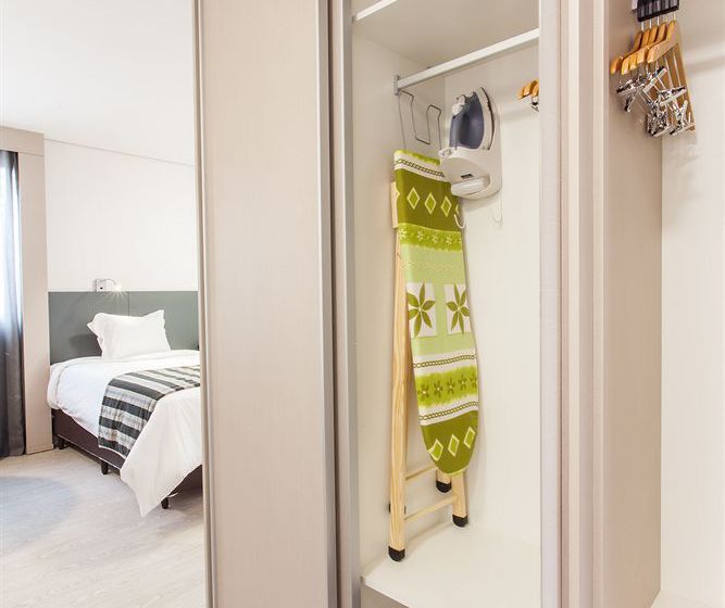 Отель Esuites Sion  Savassi