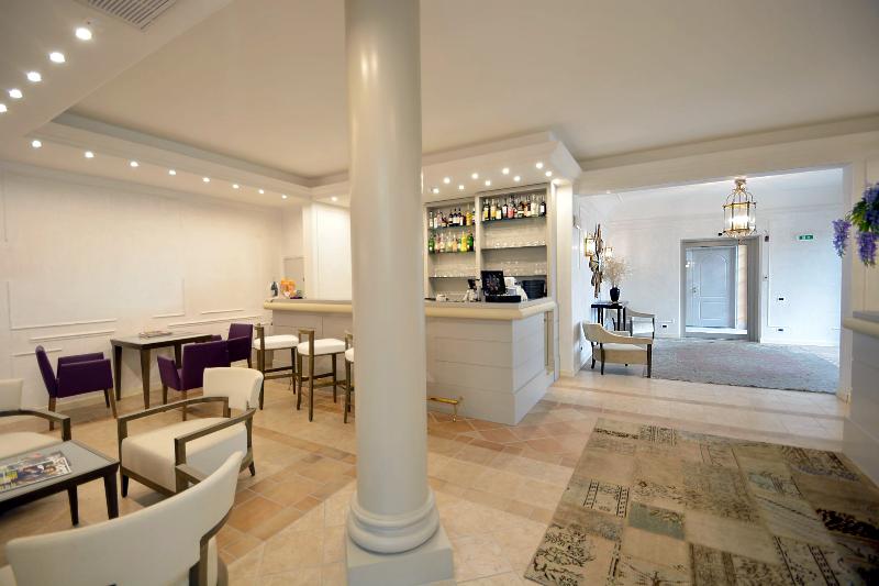 هتل Golfo Dei Poeti Relais & Spa