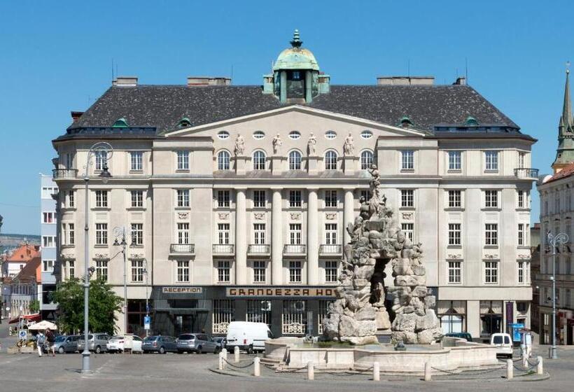 Grandezza Hotel Luxury Palace