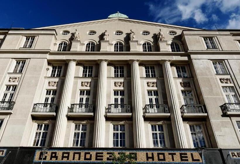 Grandezza Hotel Luxury Palace