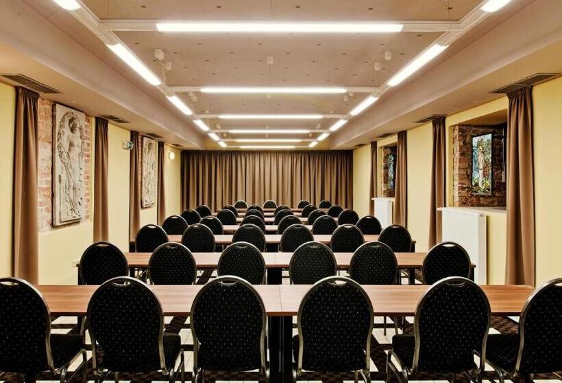 Grandezza Hotel Luxury Palace