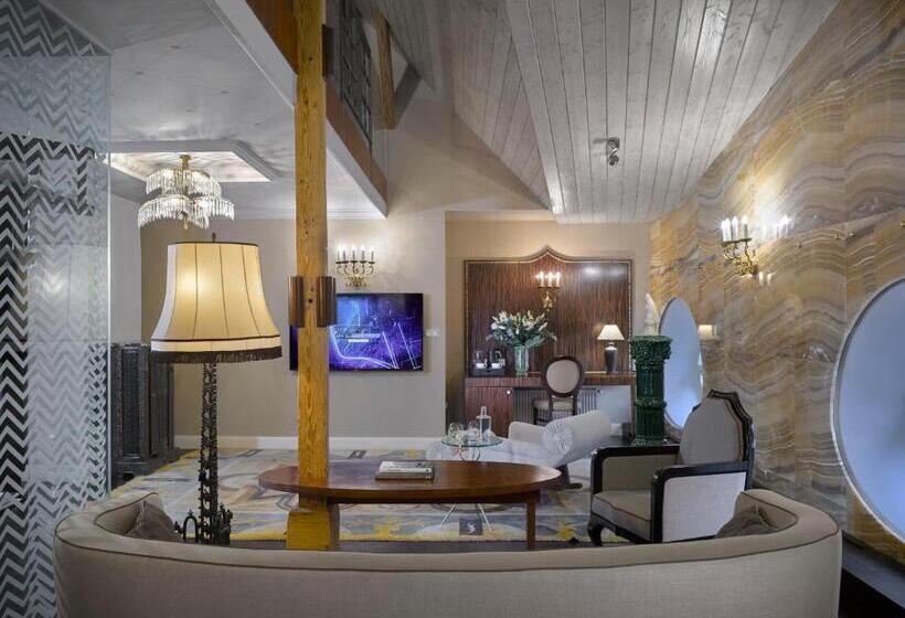 Grandezza Hotel Luxury Palace