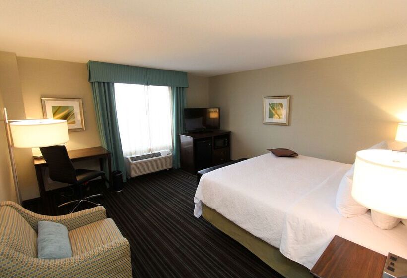 فندق Hampton Inn & Suites By Hilton St. John S Airport