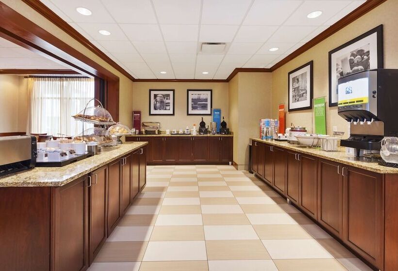 בית מלון כפרי Hampton Inn Detroit/southgate