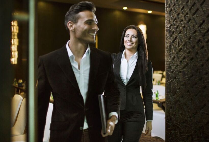 هتل Four Points By Sheraton Al Ain