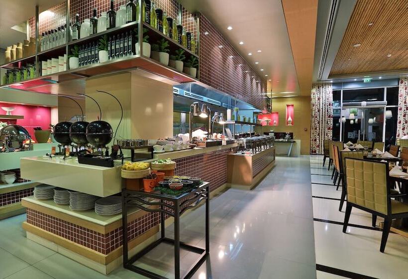 هتل Four Points By Sheraton Al Ain