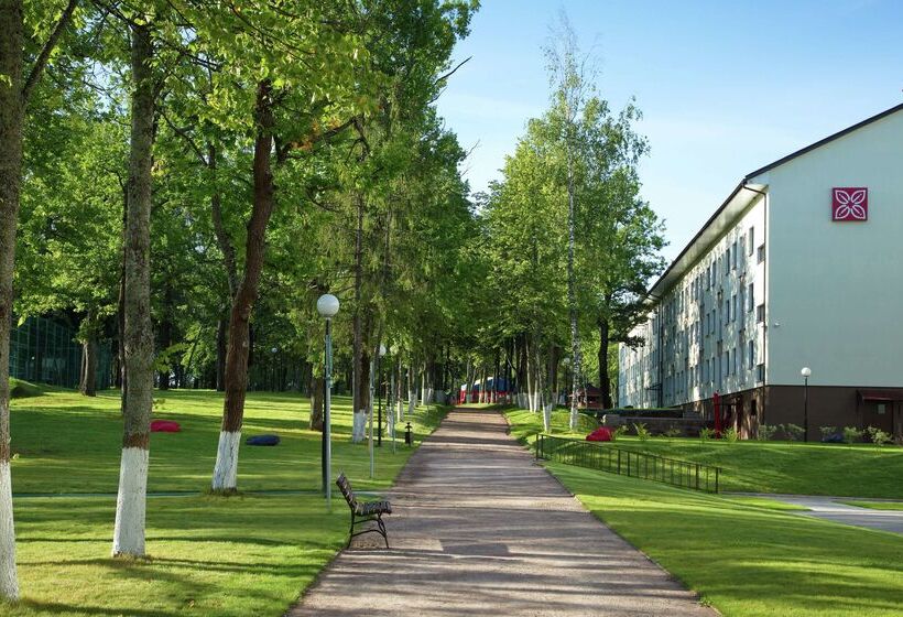 هتل Hilton Garden Inn Moscow New Riga