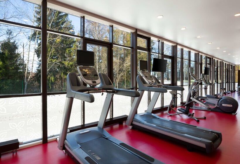 هتل Hilton Garden Inn Moscow New Riga