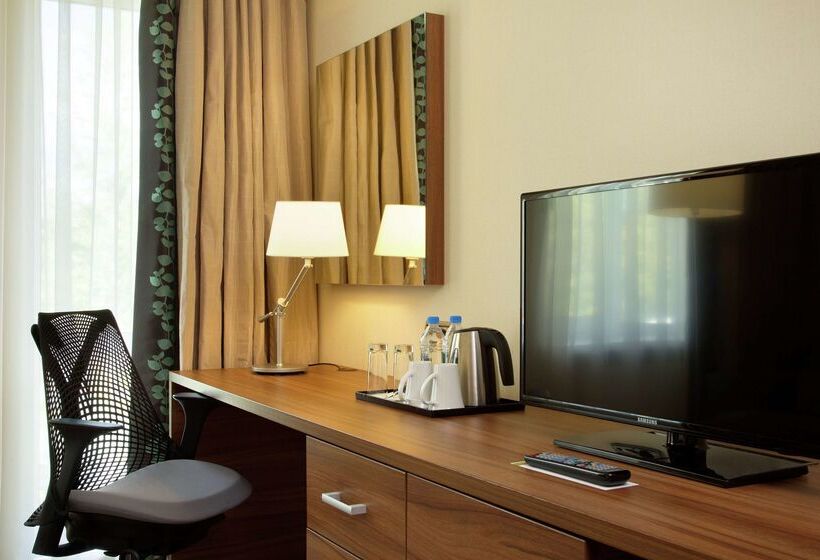 هتل Hilton Garden Inn Moscow New Riga