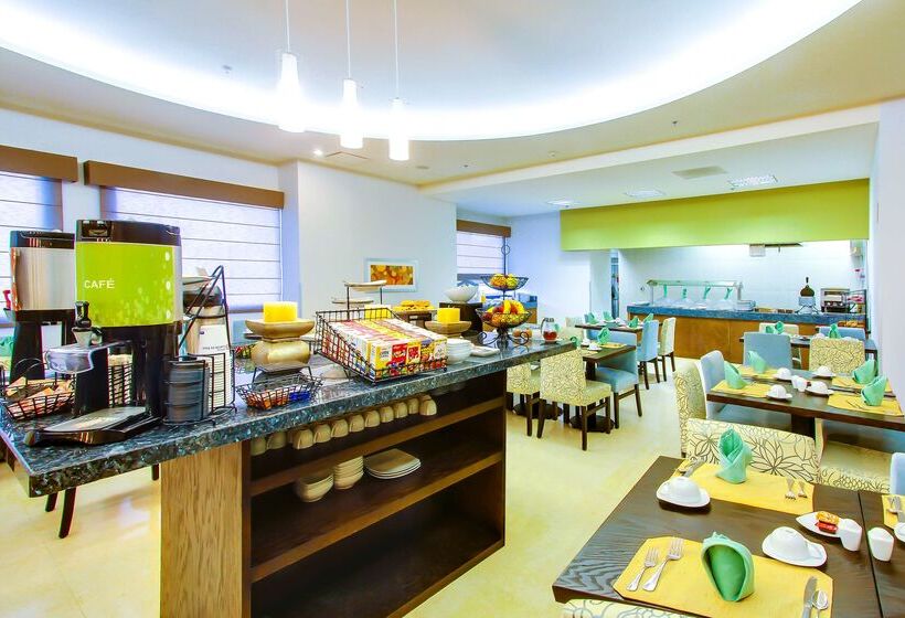 Отель Hilton Garden Inn Queretaro