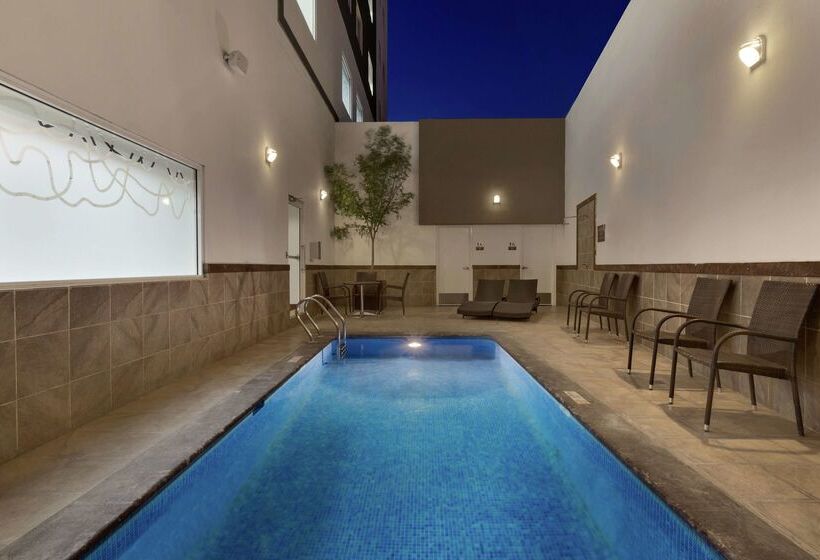 Отель Hilton Garden Inn Queretaro