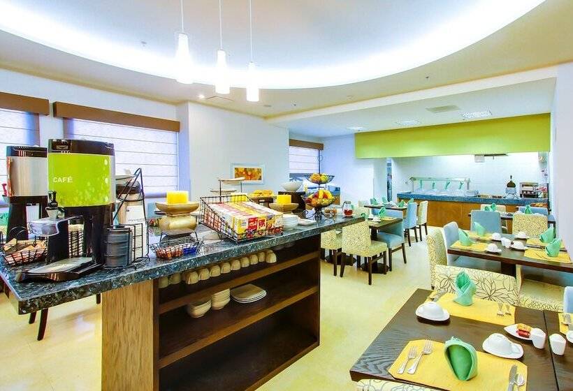 Отель Hilton Garden Inn Queretaro