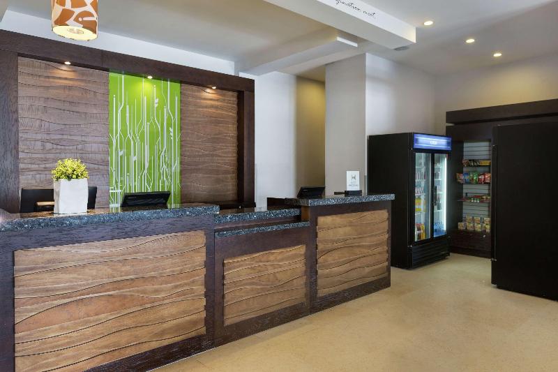 Отель Hilton Garden Inn Queretaro