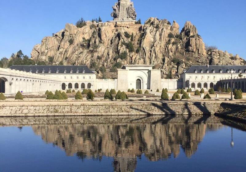 هتل Hospederia Santa Cruz