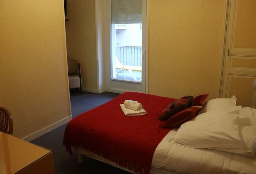 ホテル Hôtel Le Danicheff