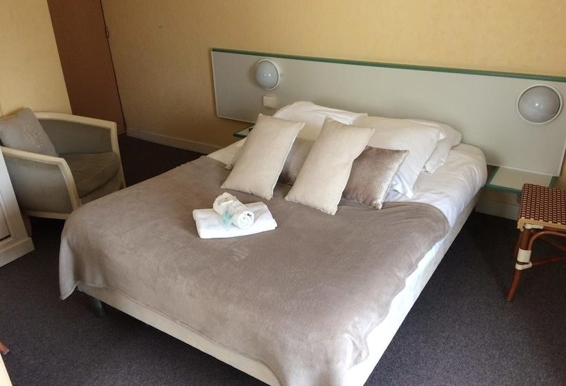 ホテル Hôtel Le Danicheff