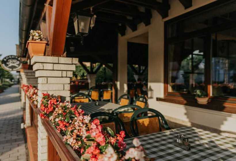 호텔 Korona Pension And Restaurant