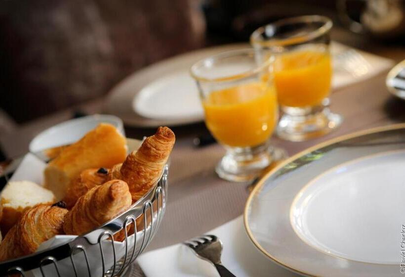 호텔 La Cour Berbisey