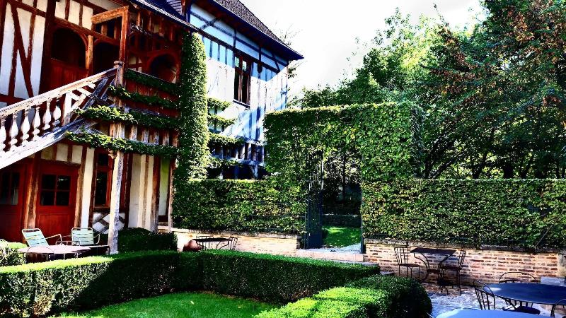 ホテル La Maison De Rhodes Le Champ Des Oiseaux