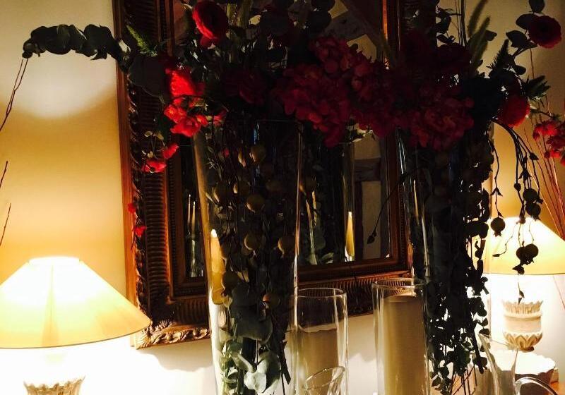 Отель La Maison De Rhodes Le Champ Des Oiseaux