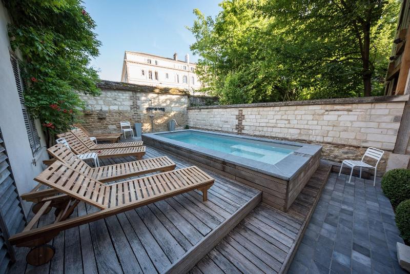 Отель La Maison De Rhodes Le Champ Des Oiseaux