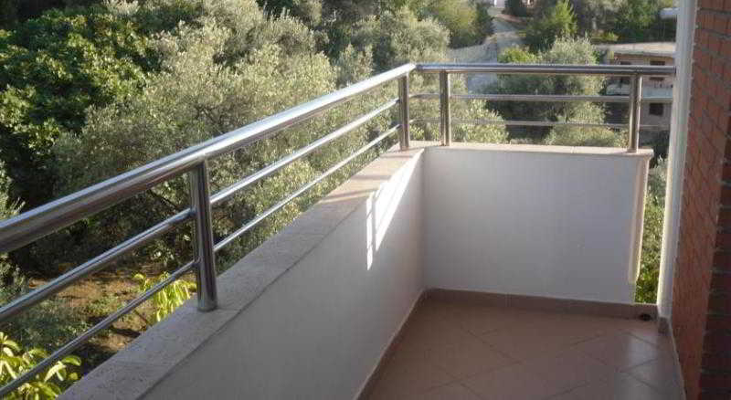 בית מלון כפרי Lux Apartments