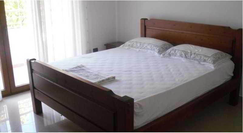 בית מלון כפרי Lux Apartments